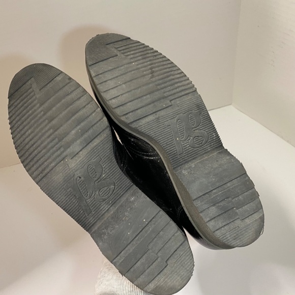 Paul Green 6.5UK 9US Black Textured Patent Leather Studded Fringe Wingtip Oxford - Picture 5 of 10